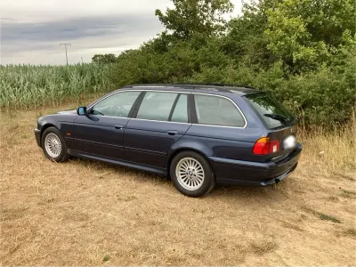 Gebraucht BMW 530 193 PS (141 kW) 2001 Blau Kombi