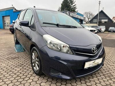 Gebraucht Toyota Yaris Edition 99 PS (72 kW) 2014 Blau Kleinwagen