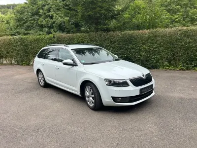 Gebraucht Skoda Octavia 150 PS (110 kW) 2015 Weiß Kombi
