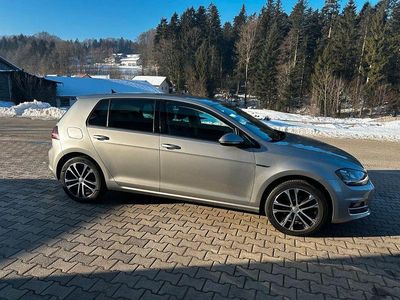 Silber Gebraucht 2015 VW Golf LOUNGE Limousine | 12.300 € (Fairer Preis)