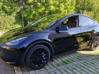 Schwarz Gebraucht 2023 Tesla Model Y RWD SUV | 34.990 € (Fairer Preis)