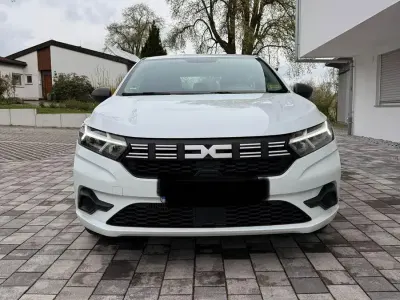 Second-hand Dacia Sandero Essentiel 91 CP (66 kW) 2023 Alb Berlinǎ