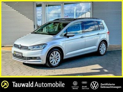 Gebraucht VW Touran Highline 150 PS (110 kW) 2022 Silber (reflexsilber metallic) Van / Kleinbus
