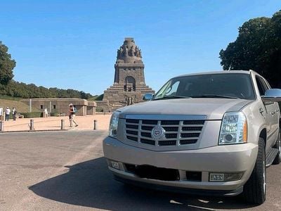 Gold Gebraucht 2008 Cadillac Escalade SUV | 12.900 €