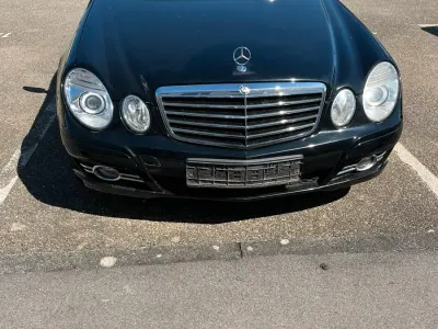 Gebraucht Mercedes E200 136 PS (100 kW) 2008 Schwarz Kombi