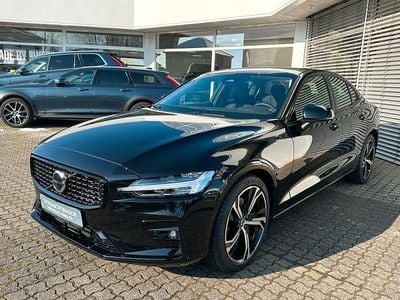Schwarz Gebraucht 2024 Volvo S60 Plus Limousine | 33.000 € (Guter Preis)