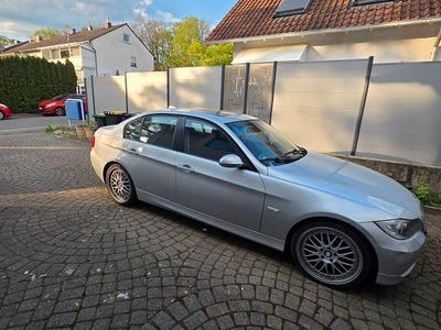 Gebraucht BMW 320 150 PS (110 kW) 2006 Silber Limousine