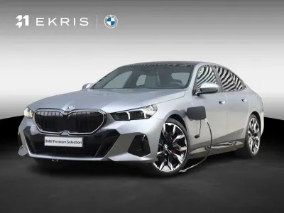 Gebraucht BMW 550e M Sport 489 PS (359 kW) 2024 Grau Limousine