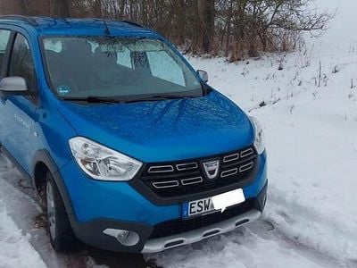 Gebraucht Dacia Lodgy Stepway 131 PS (96 kW) 2020 Blau Van / Kleinbus