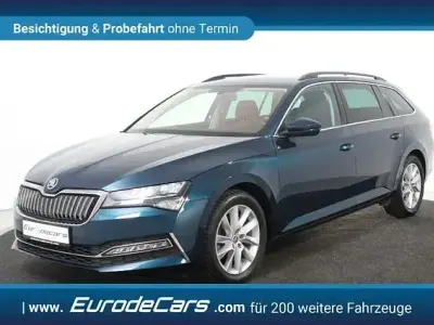 Gebraucht Skoda Superb 218 PS (160 kW) 2021 Blau Kombi