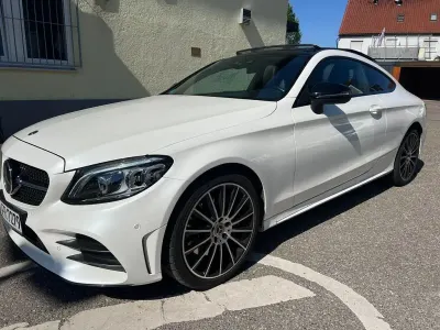 Gebraucht Mercedes C400 AMG line 333 PS (244 kW) 2021 Weiß Coupé