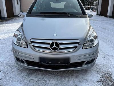 Gebraucht Mercedes B200 136 PS (100 kW) 2006 Silber Van / Kleinbus