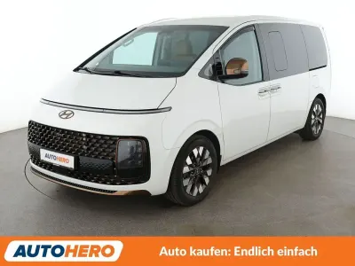 Gebraucht Hyundai Staria Signature 177 PS (130 kW) 2024 Weiß Van / Kleinbus