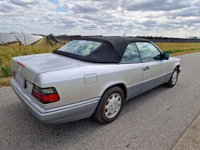 Gebraucht Mercedes E320 220 PS (161 kW) 1995 Silber Cabrio