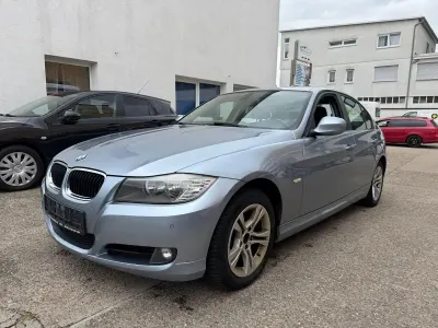Gebraucht BMW 318 Comfort Edition 143 PS (105 kW) 2011 Blau Limousine