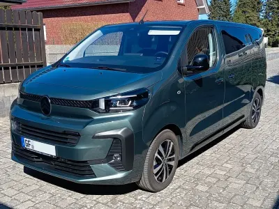 Gebraucht Citroën Spacetourer 179 PS (131 kW) 2024 Grün Van / Kleinbus