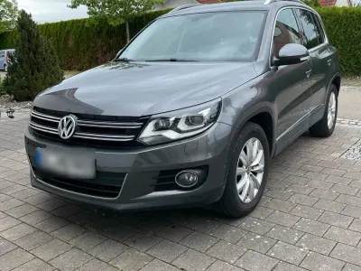 Gebraucht VW Tiguan 140 PS (102 kW) 2012 Grau SUV