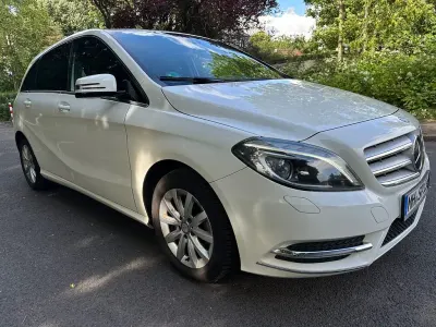 Gebraucht Mercedes B220 184 PS (135 kW) 2013 Weiß Van / Kleinbus