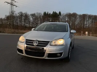 Gebraucht VW Golf VI 105 PS (77 kW) 2009 Silber Kleinwagen