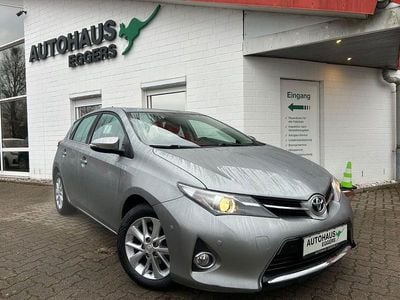 Gebraucht Toyota Auris Edition 132 PS (97 kW) 2013 Silber Limousine