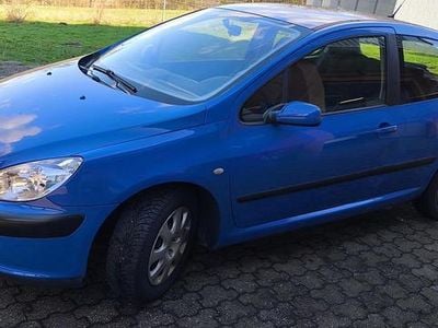 Second-hand Peugeot 307 80 CP (58 kW) 2004 Albastru Hatchback