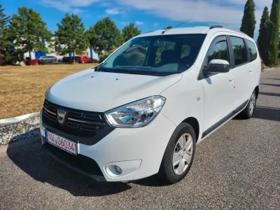 Gebraucht Dacia Lodgy Lauréate 102 PS (75 kW) 2018 Weiß Van / Kleinbus