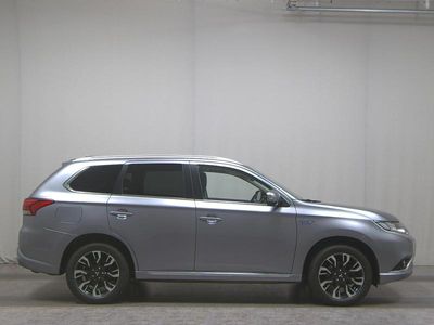 Mitsubishi Outlander P-HEV