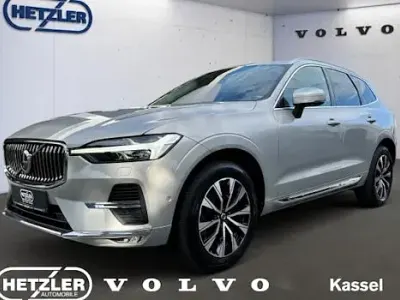Gebraucht Volvo XC60 Plus 197 PS (144 kW) 2023 Silver dawn / metallic SUV