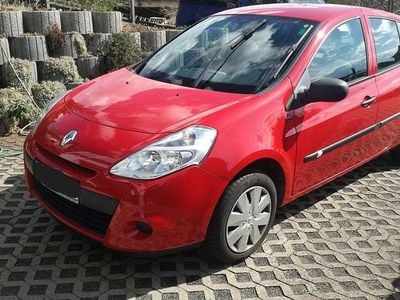 Gebraucht Renault Clio IV 75 PS (55 kW) 2012 Rot Kleinwagen
