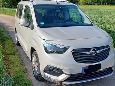 Grau Gebraucht 2019 Opel Combo Life Innovation Van / Kleinbus | 18.000 € (Superpreis)