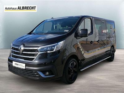 Second-hand Renault Trafic Life 150 CP (110 kW) 2023 Negru Monovolum