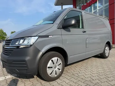 Używany VW Transporter 110 KM (80 kW) 2023 Szary Van