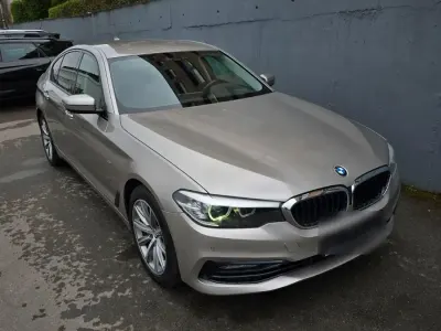 Gebraucht BMW 530 Sport Line 258 PS (189 kW) 2017 Gold Limousine