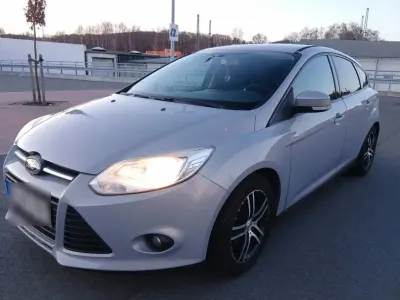 Gebraucht Ford Focus 2011 Grau Limousine
