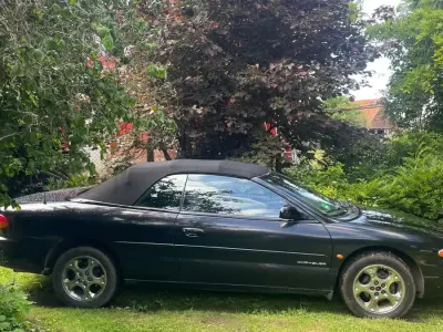 Gebraucht Chrysler Stratus 163 PS (119 kW) 2000 Schwarz Cabrio