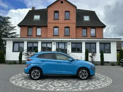 Gebraucht Hyundai Kona Trend 150 kW (204 PS) 2022 Blau SUV