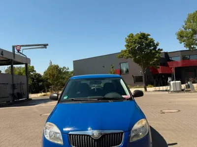 Gebraucht Skoda Fabia 60 PS (44 kW) 2009 Blau Limousine