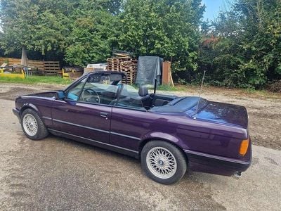 Violett Gebraucht 1993 BMW 318 Cabriolet Cabrio | 12.000 €