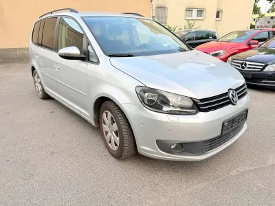 Gebraucht VW Touran Comfortline 105 PS (77 kW) 2014 Reflexsilber metallic Van / Kleinbus