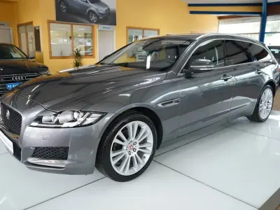 Gebraucht Jaguar XF Sportbrake 179 PS (131 kW) 2018 Grau Kombi