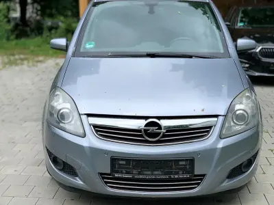 Gebraucht Opel Zafira Innovation 140 PS (102 kW) 2009 Silber Van / Kleinbus