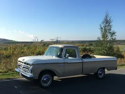 Occasion Ford F100 175 ch (128 kW) 1966 Beige Pick-up