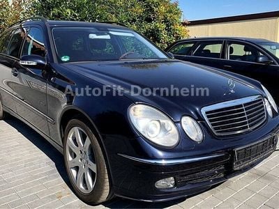 Gebraucht Mercedes E500 Avantgarde 306 PS (225 kW) 2003 Blau metallic Kombi