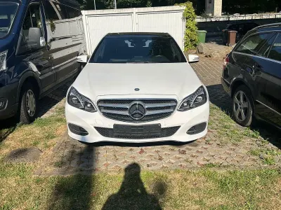 Gebraucht Mercedes E250 Elegance 204 PS (150 kW) 2014 Schwarz Limousine