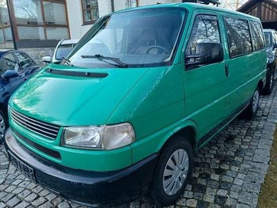 Gebraucht VW Multivan 84 PS (61 kW) 1998 Grün Van / Kleinbus