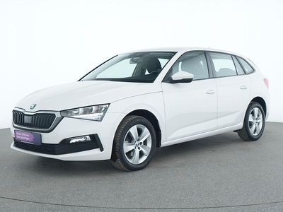 Weiß Gebraucht 2021 Skoda Scala Cool Plus Kleinwagen | 14.785 € (Guter Preis)