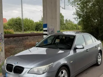 Gebraucht BMW 545 333 PS (244 kW) 2005 Grau Limousine