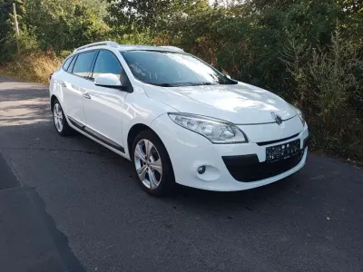 Gebraucht Renault Mégane GrandTour 106 PS (77 kW) 2009 Weiß Kombi