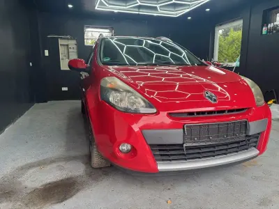 Gebraucht Renault Clio GrandTour Dynamique 75 PS (55 kW) 2011 Rot Kombi