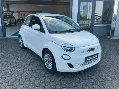 Gebraucht Fiat 500e 86 kW (118 PS) 2023 Weiß Limousine